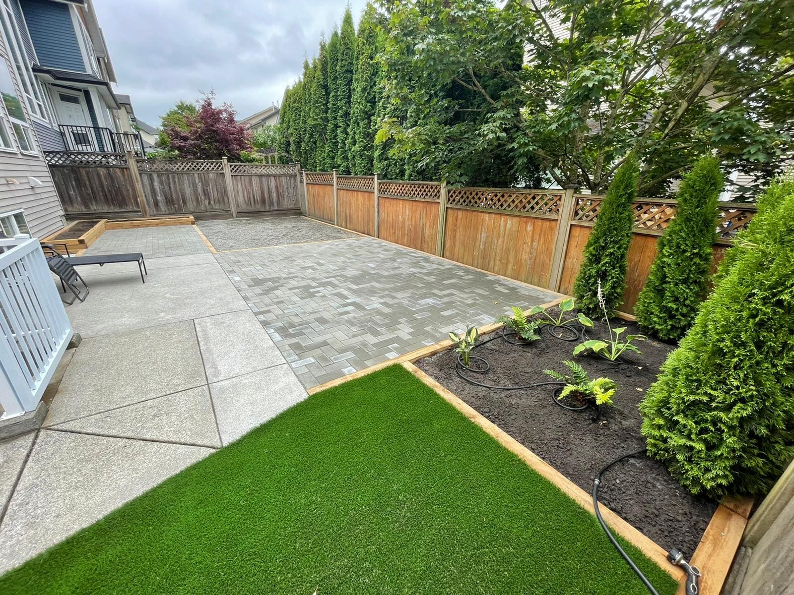 atkinson-landscaping-synthetic grass and patios